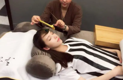 体验足疗采耳